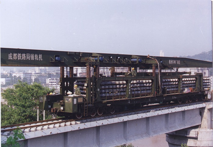 鋪軌機(jī)