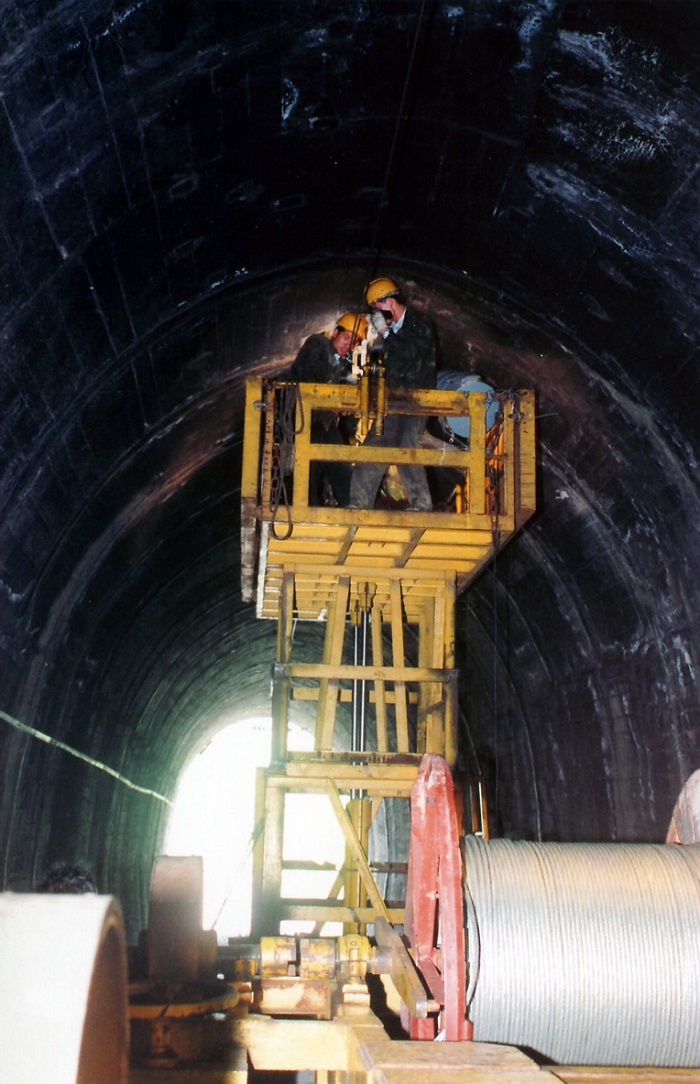 榮獲國(guó)家魯班獎(jiǎng)的株六復(fù)線新花苗隧道