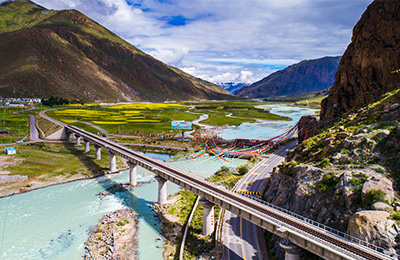 青藏鐵路30標段的堆龍曲9號大橋